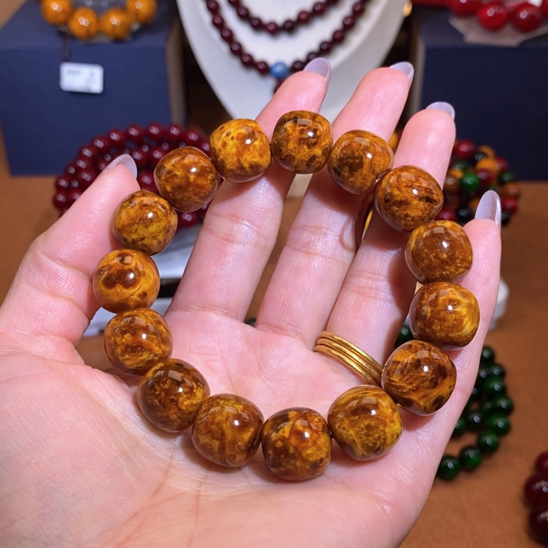 贝壳杉血龙木1.3黄金玉化留疤