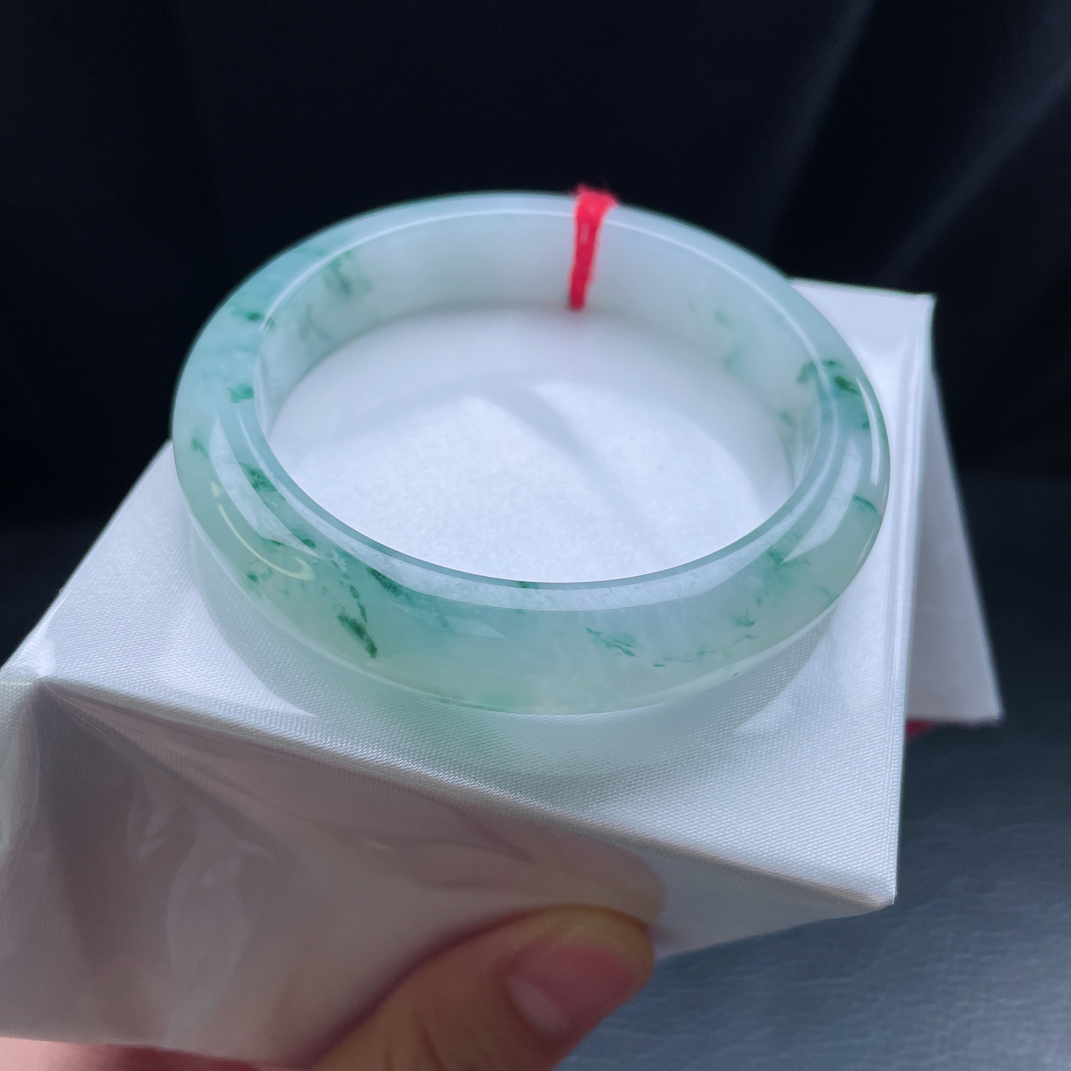 53圈冰糯飘花宽边手镯 有纹