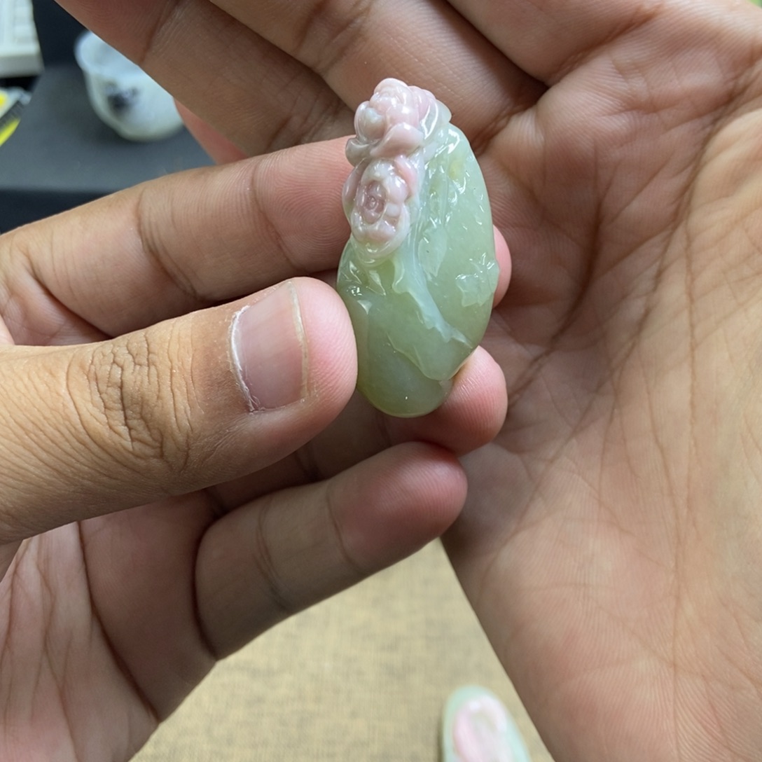 维***新和田玉未镶嵌挂件