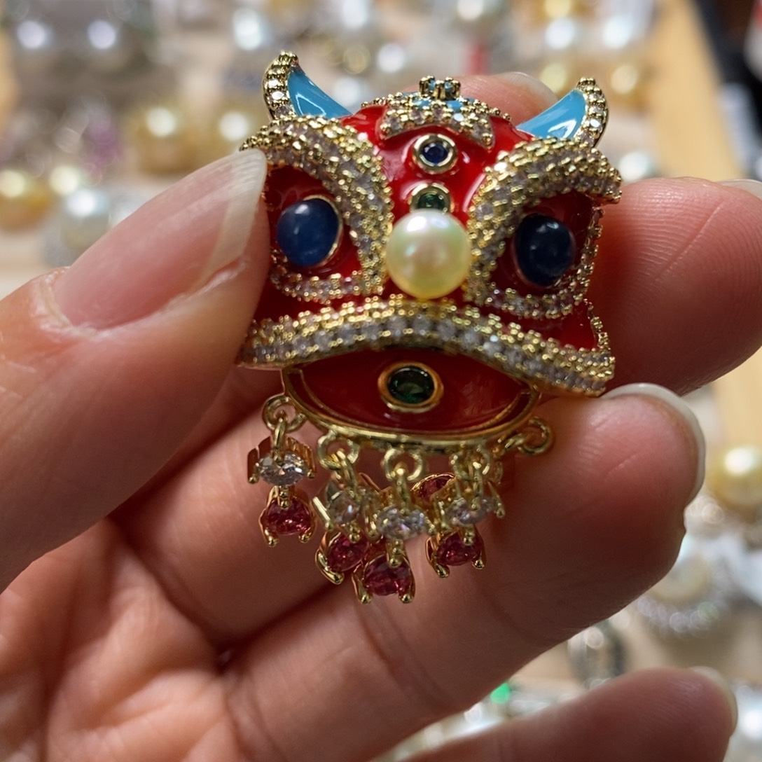 海水珍珠胸饰合金