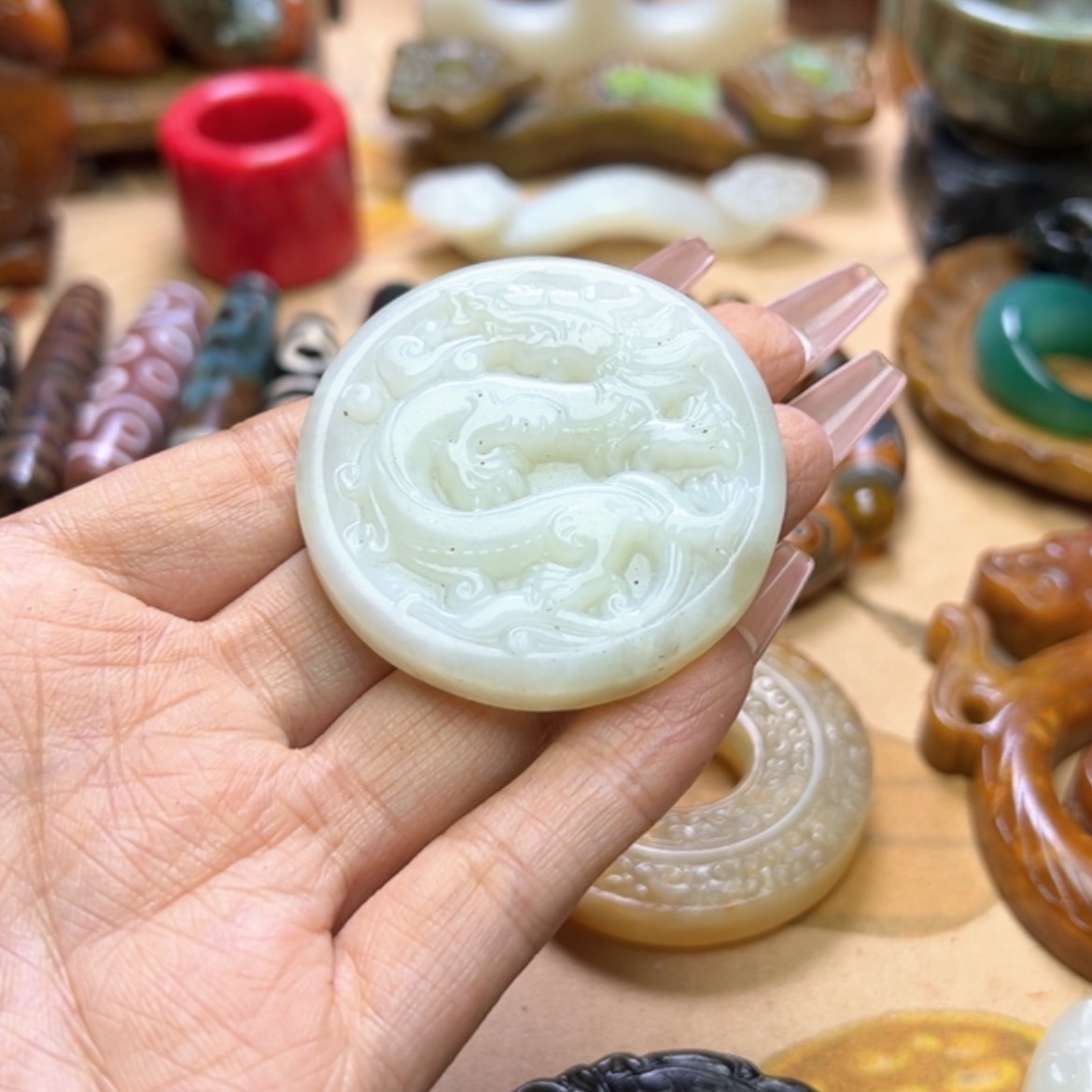 【闪购商品】蛇纹石玉颈饰未镶嵌