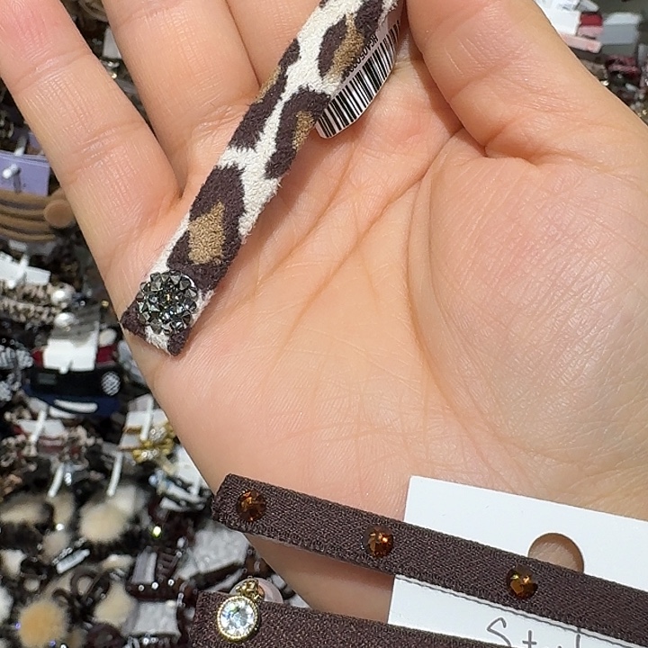 皮质铁合金豹纹一字