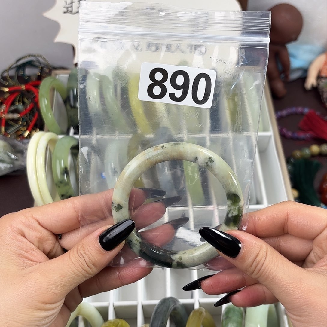 蛇纹石玉手镯未镶嵌傅*璀