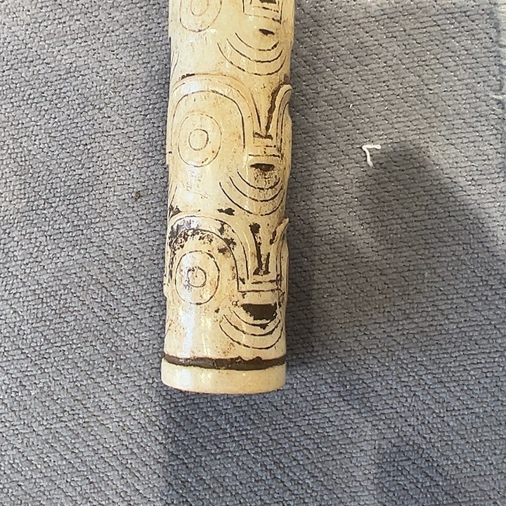 厨***猫透闪石质玉未镶嵌颈饰