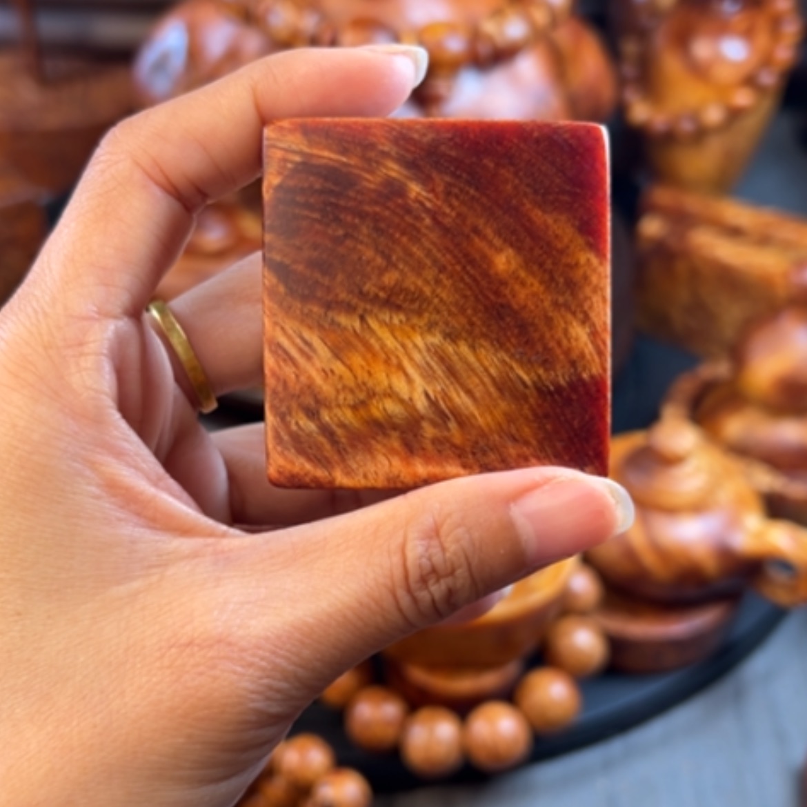 【闪购商品】松木（琥珀木）把件