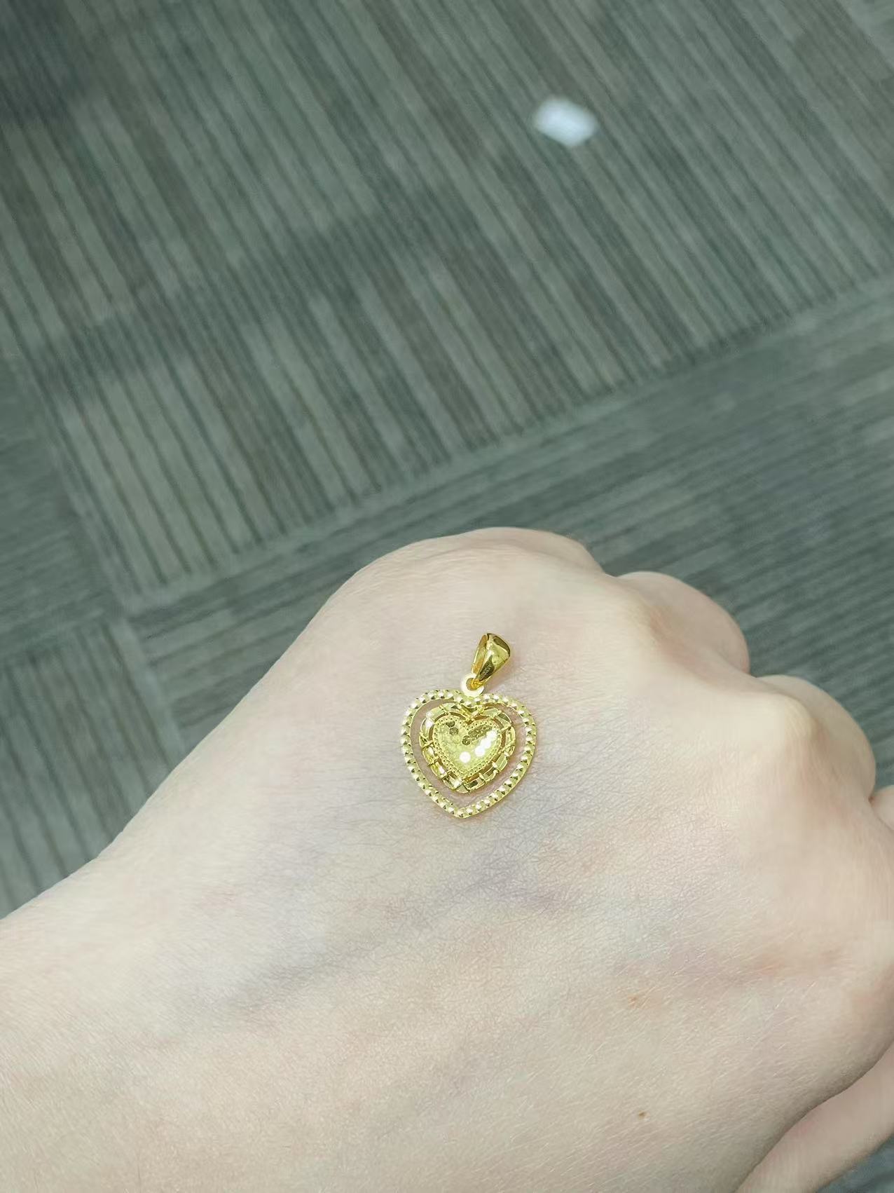  足金999 心动花窗吊坠