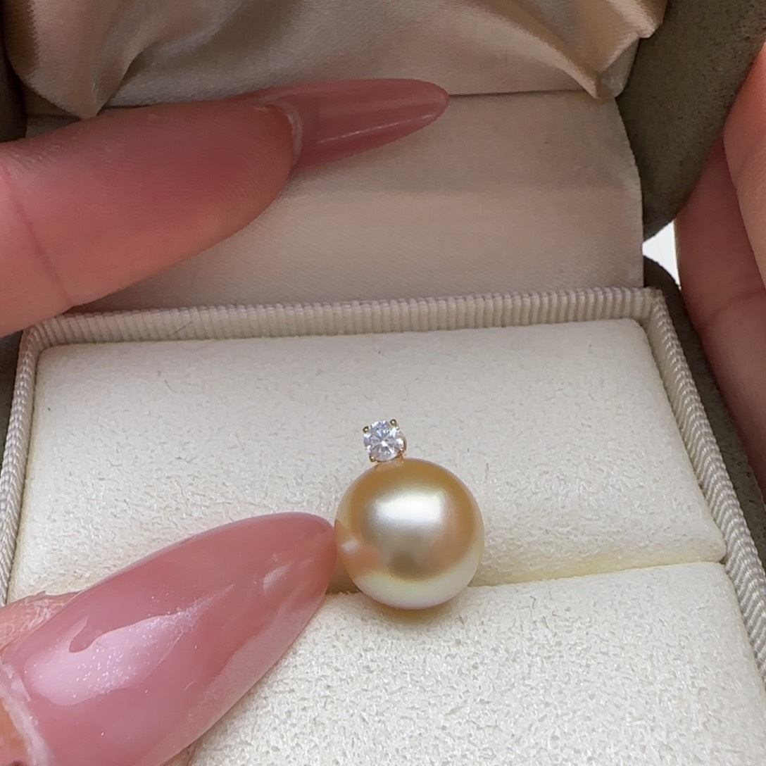 海水珍珠颈饰18K金镶嵌