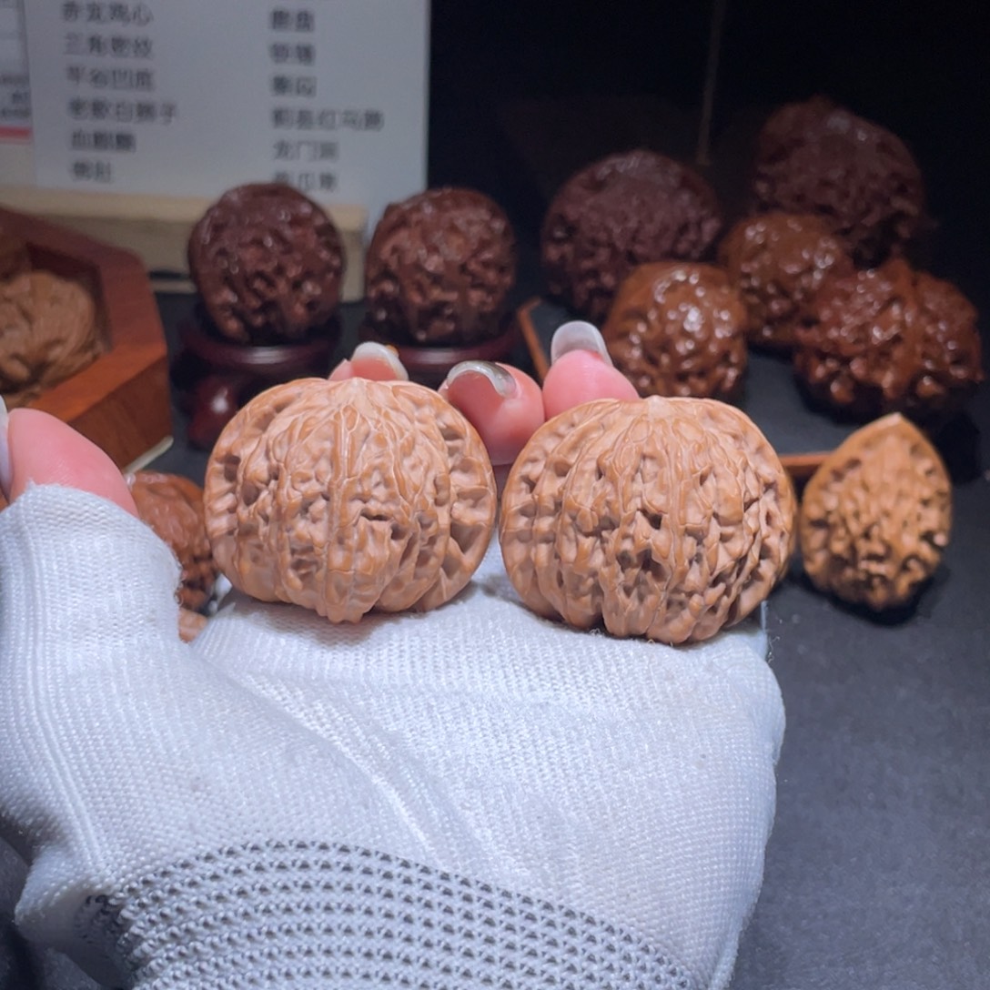 文玩核桃吊坠40.36正磨8295