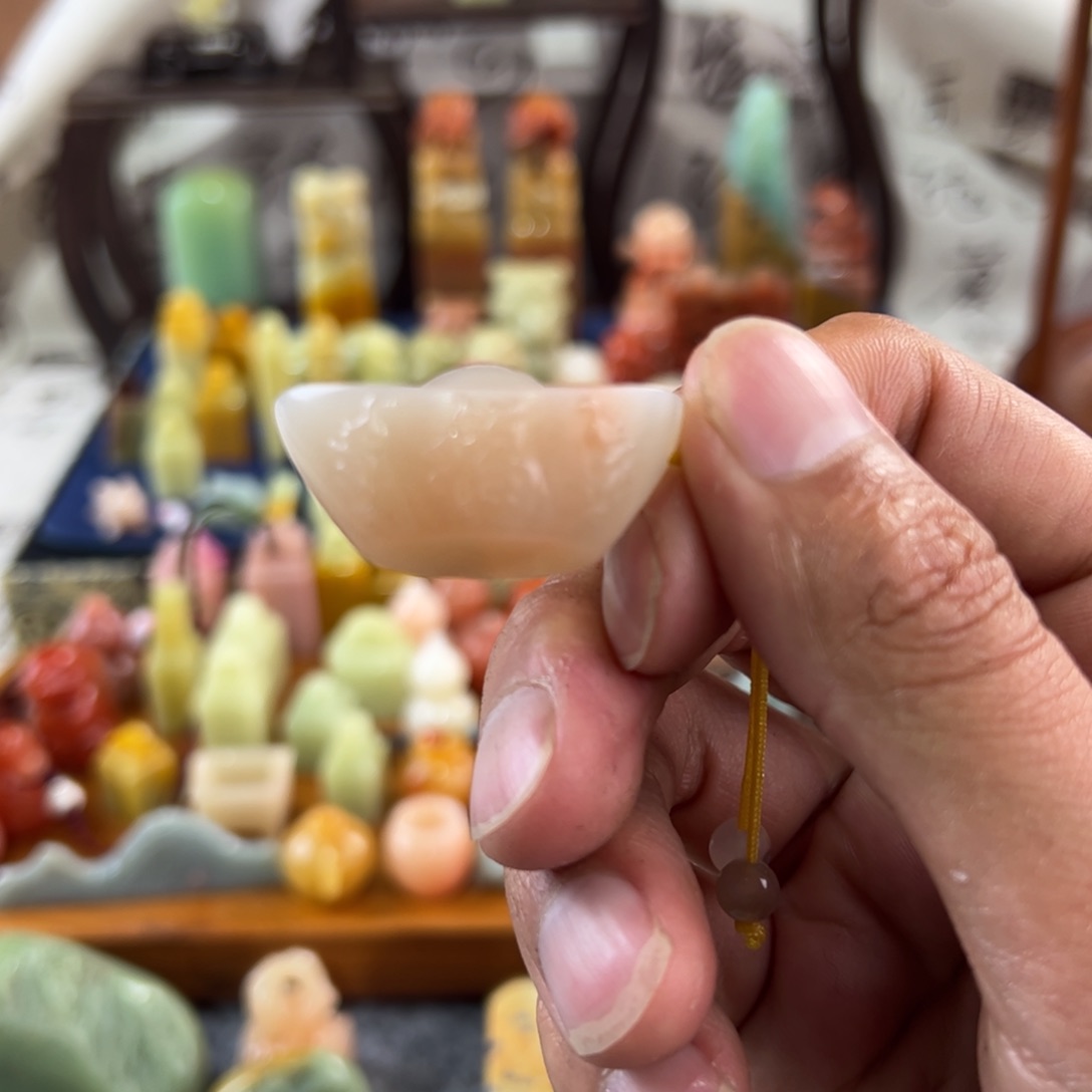 老挝石金元宝1.8-1.1-1.9