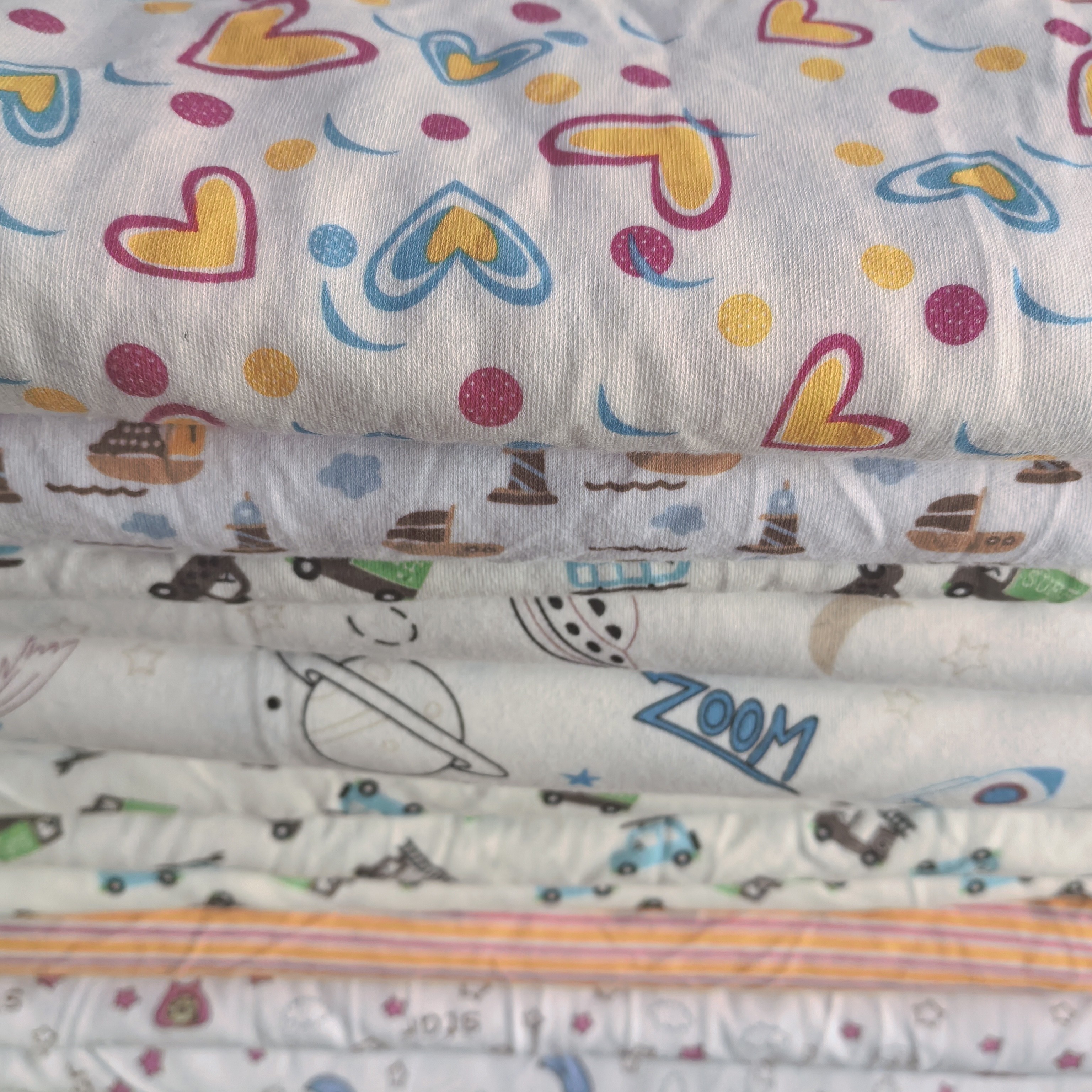 布料柔软舒适偶有瑕疵，No退No换，介意勿拍