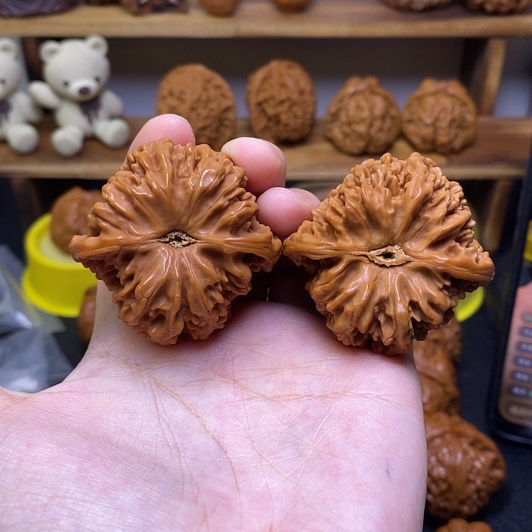 哈***～文玩核桃吊坠满天星福利