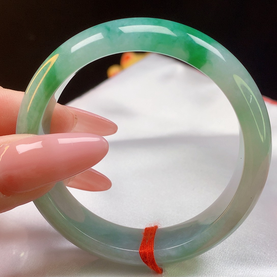 翡翠手镯未镶嵌天然翡翠2002