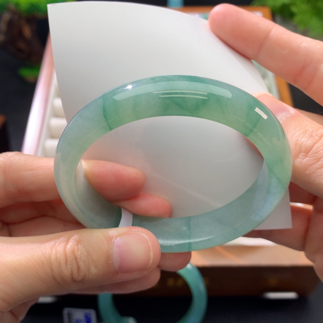 翡翠未镶嵌手镯闪购 2