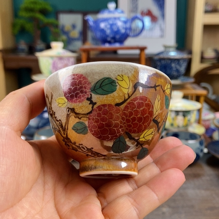 瓷片手工制作工艺精湛等特点为