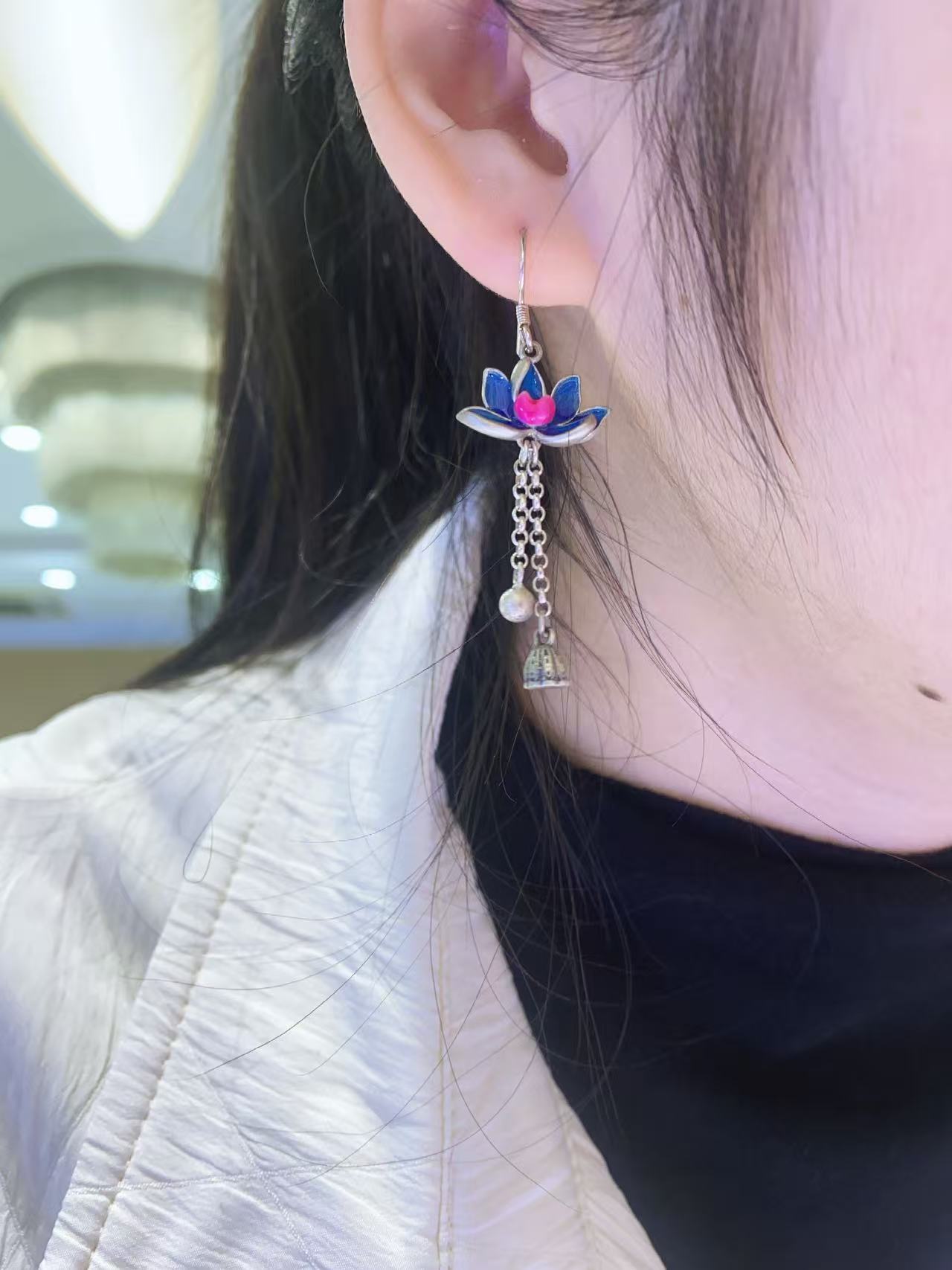 925银耳饰 【黄飞达】S925银莲花两世欢烧蓝耳吊