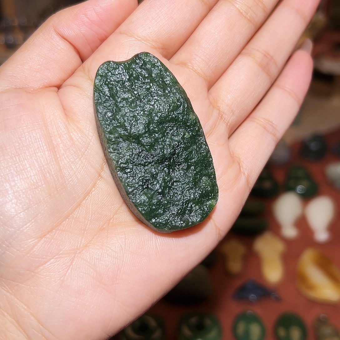 是***王和田玉未镶嵌颈饰