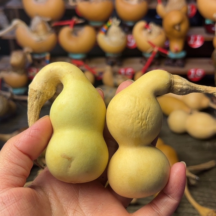 阿***。微瑕葫芦天天开心