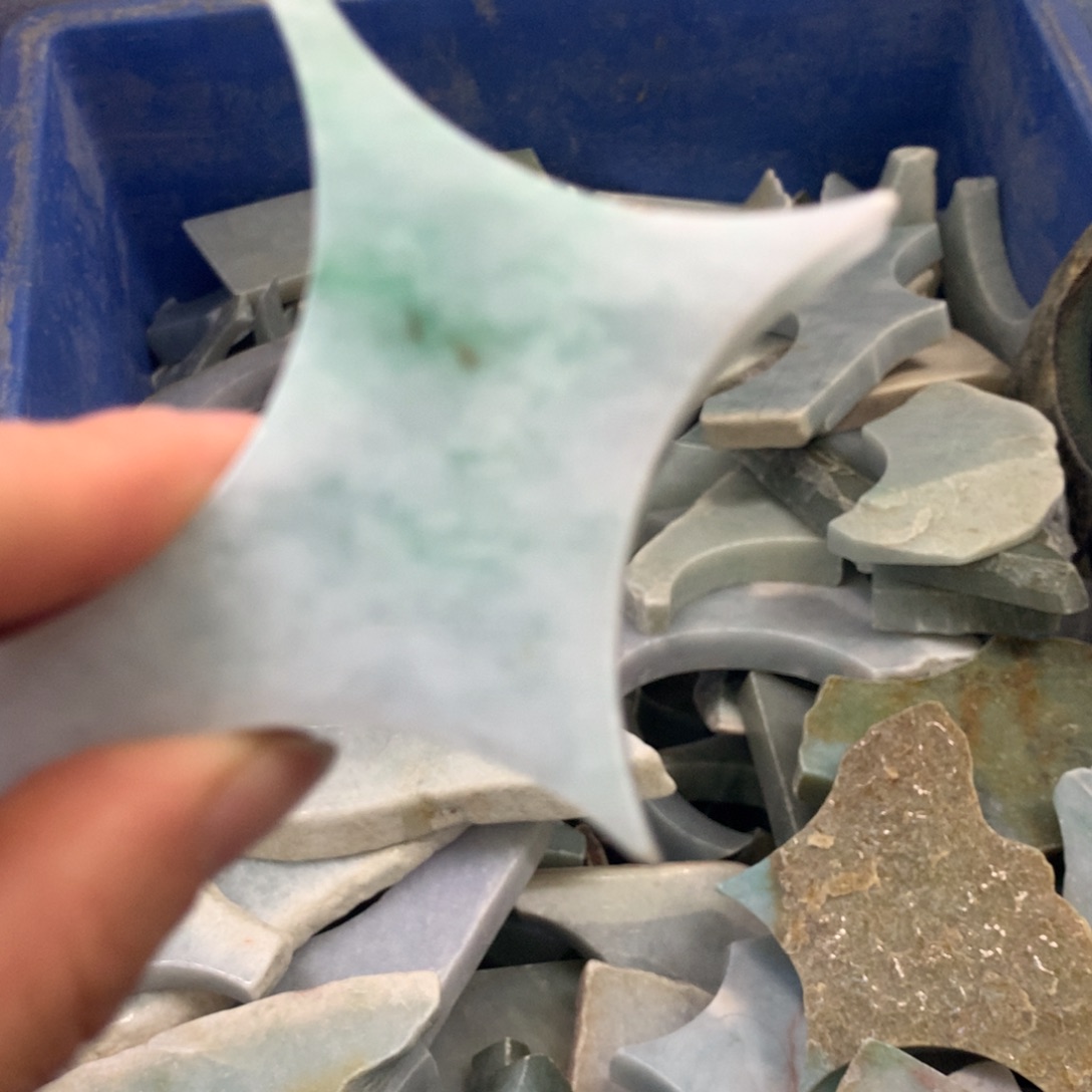 翡翠裸石翡翠边角料