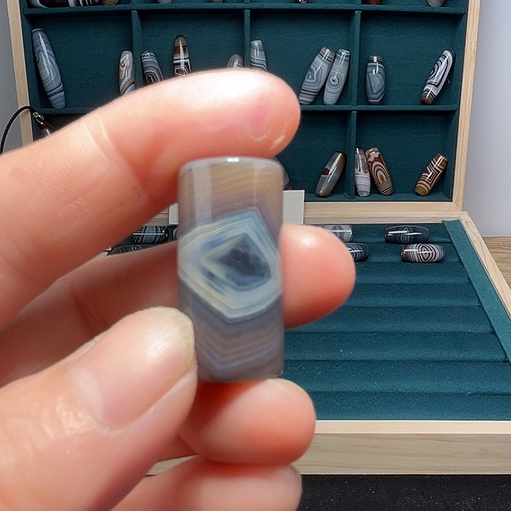 玛瑙/玉髓合金珠宝奇石