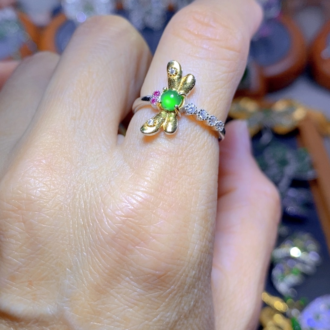 翡翠颈饰银S925镶嵌天然翡翠