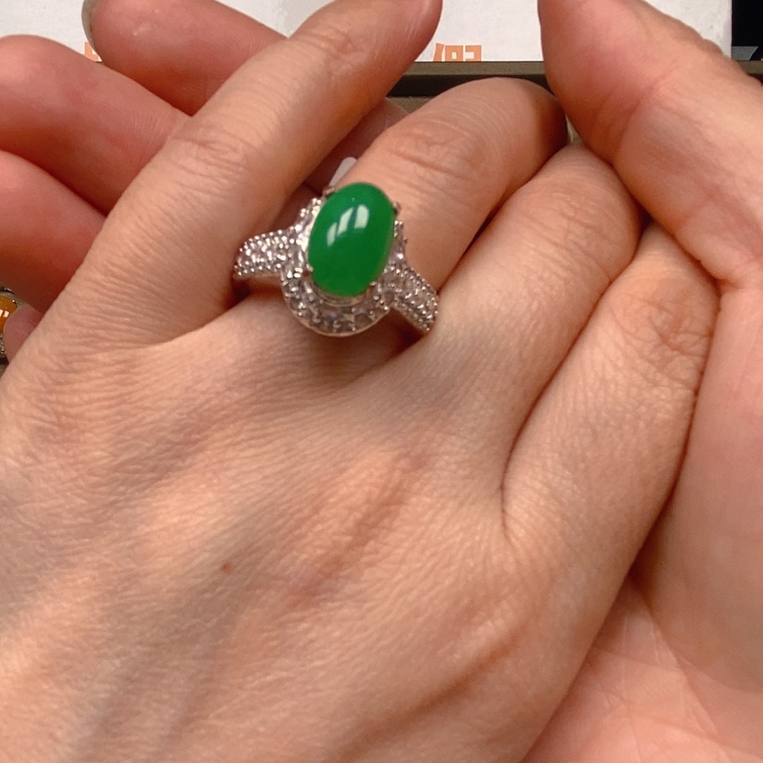 翡翠戒指未镶嵌翡翠蛋面