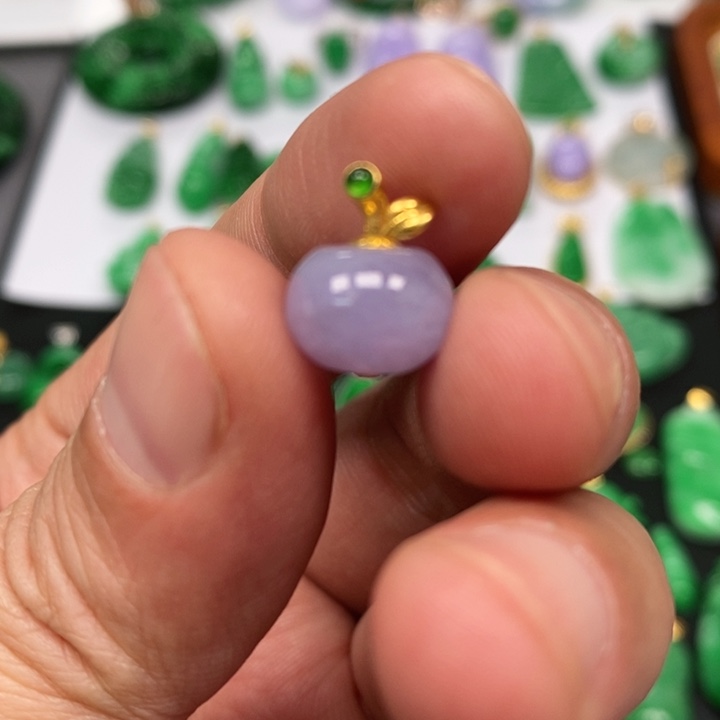 颈饰未镶嵌翡翠吊坠