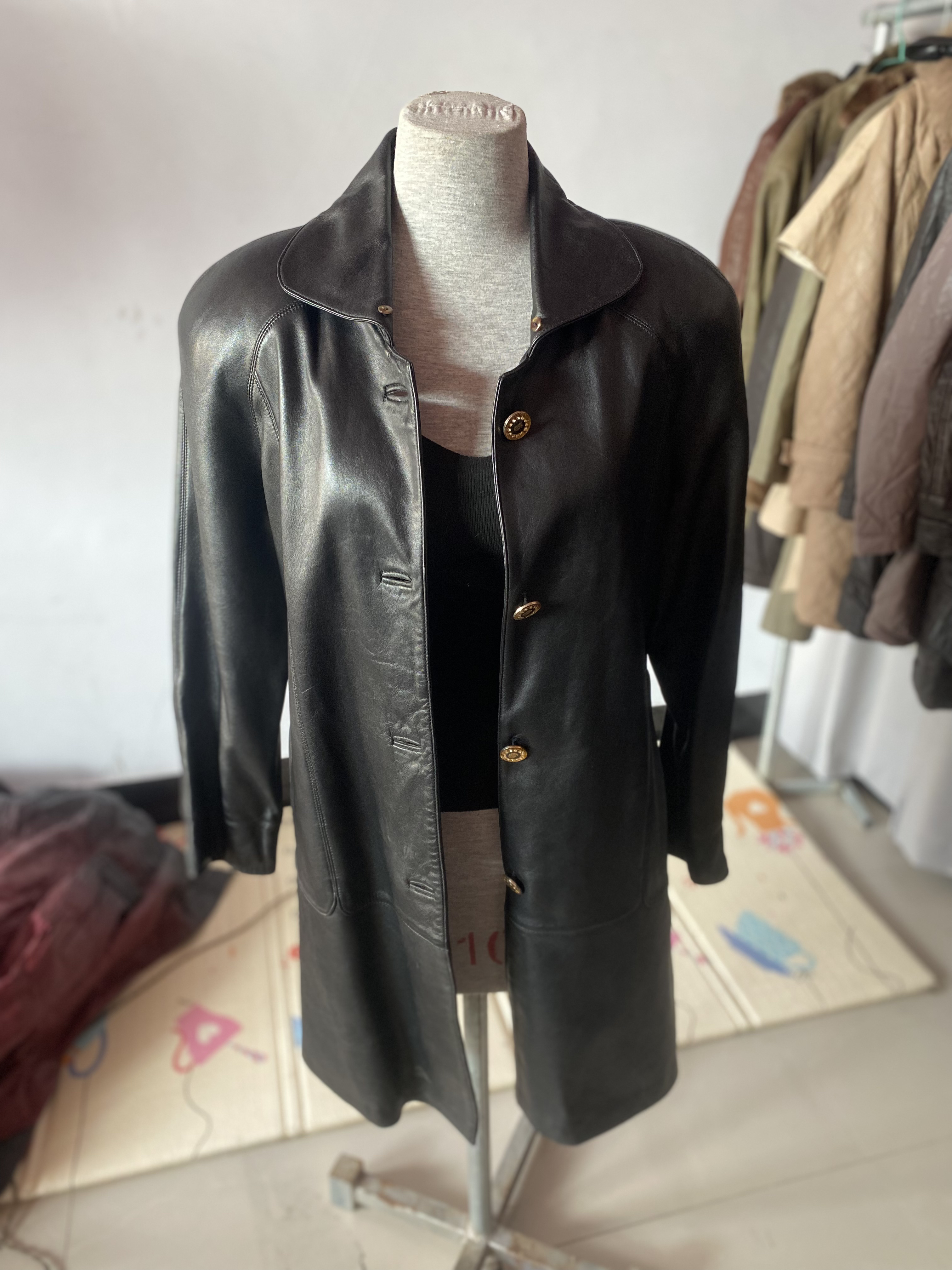 微瑕真皮上衣，图片仅供参考直播过款为准