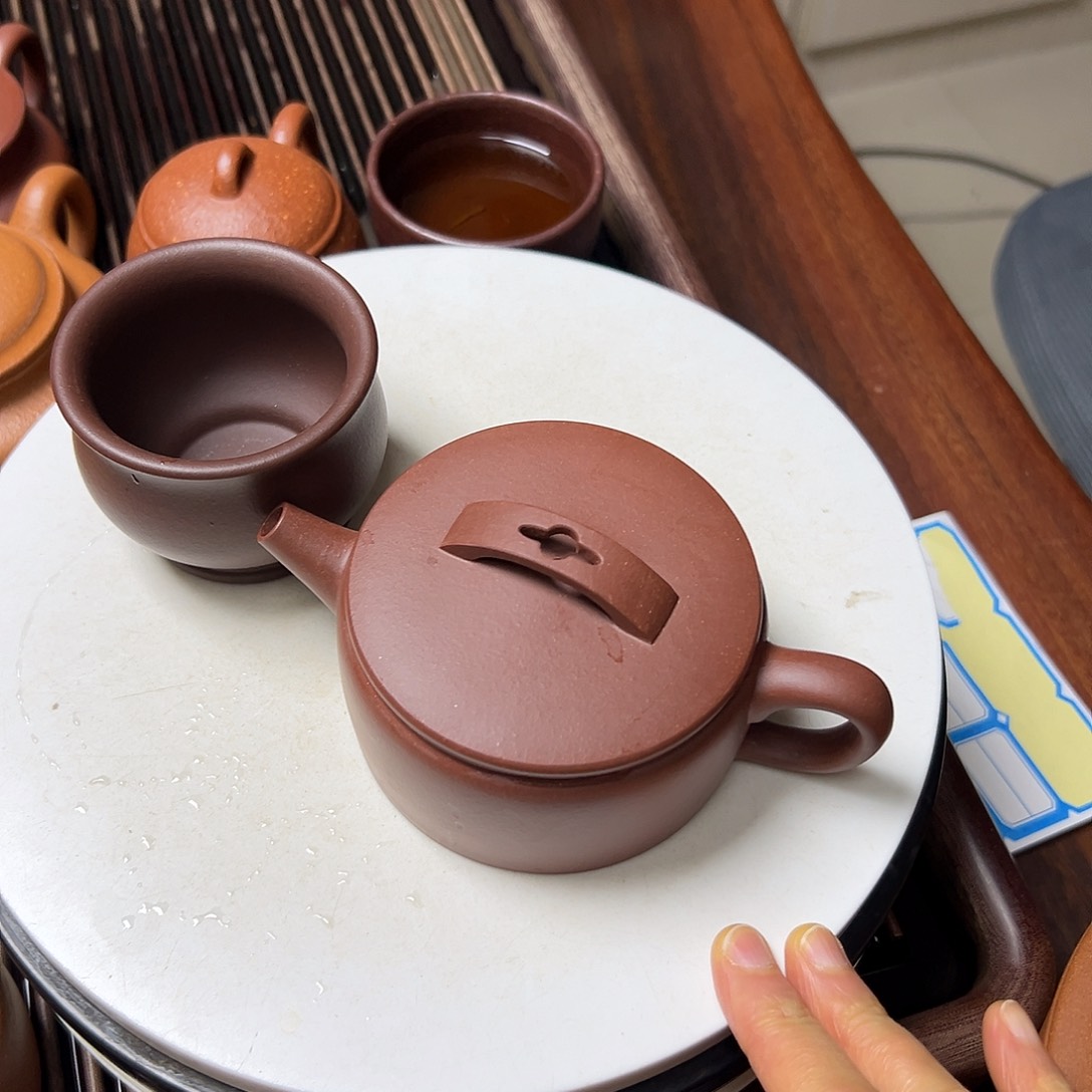 紫泥茶壶紫砂壶等传统