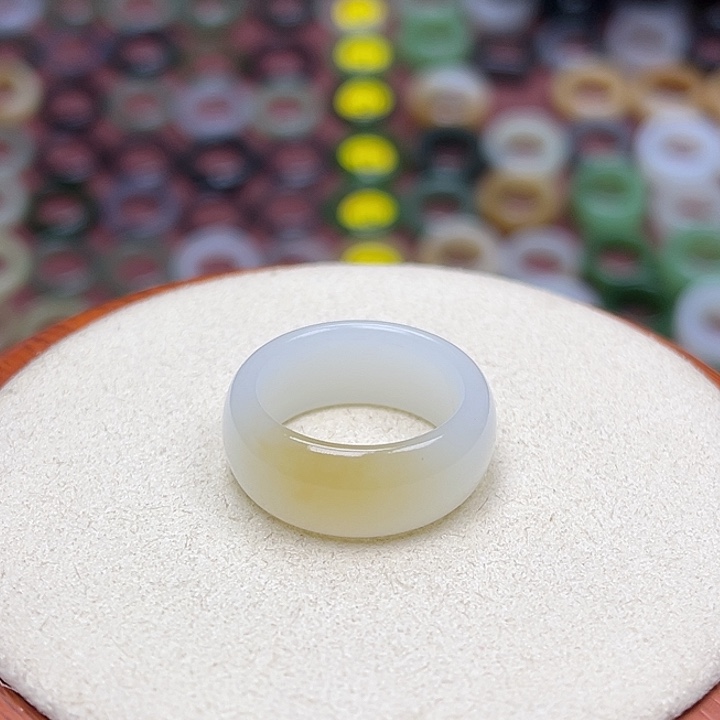 和田玉戒指未镶嵌17.9内径17圈落日