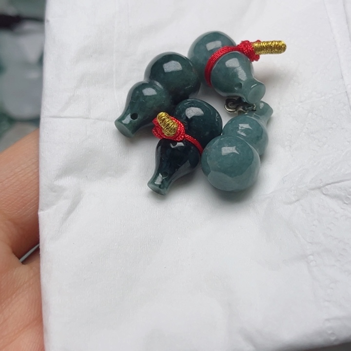 翡翠未镶嵌颈饰挂件