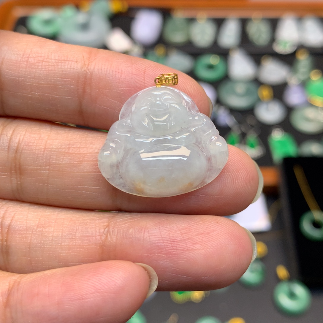 翡翠18K金镶嵌颈饰有纹裂