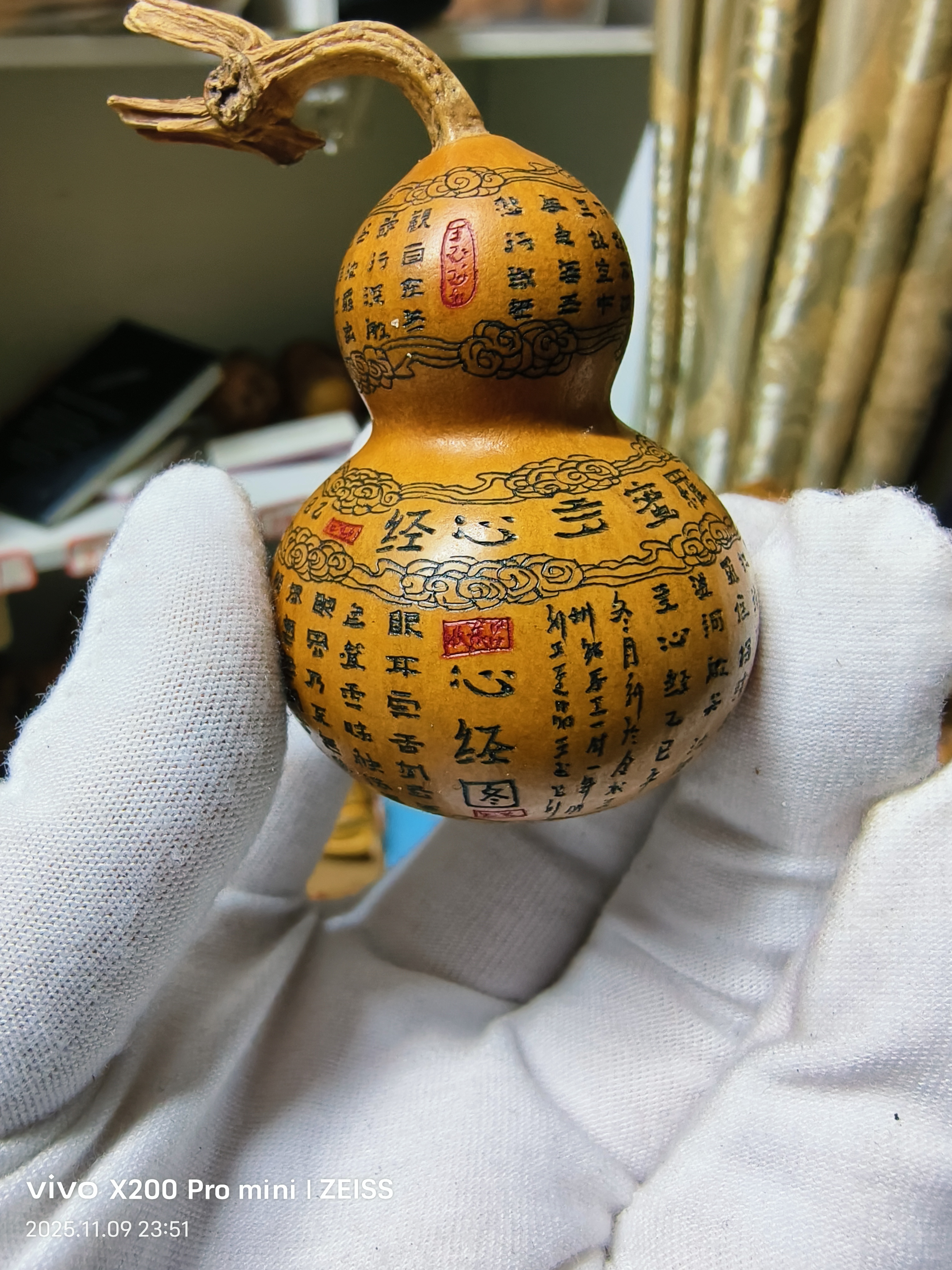 手工针刺墨刻心经图八宝手捻老葫芦全程一针针刻完