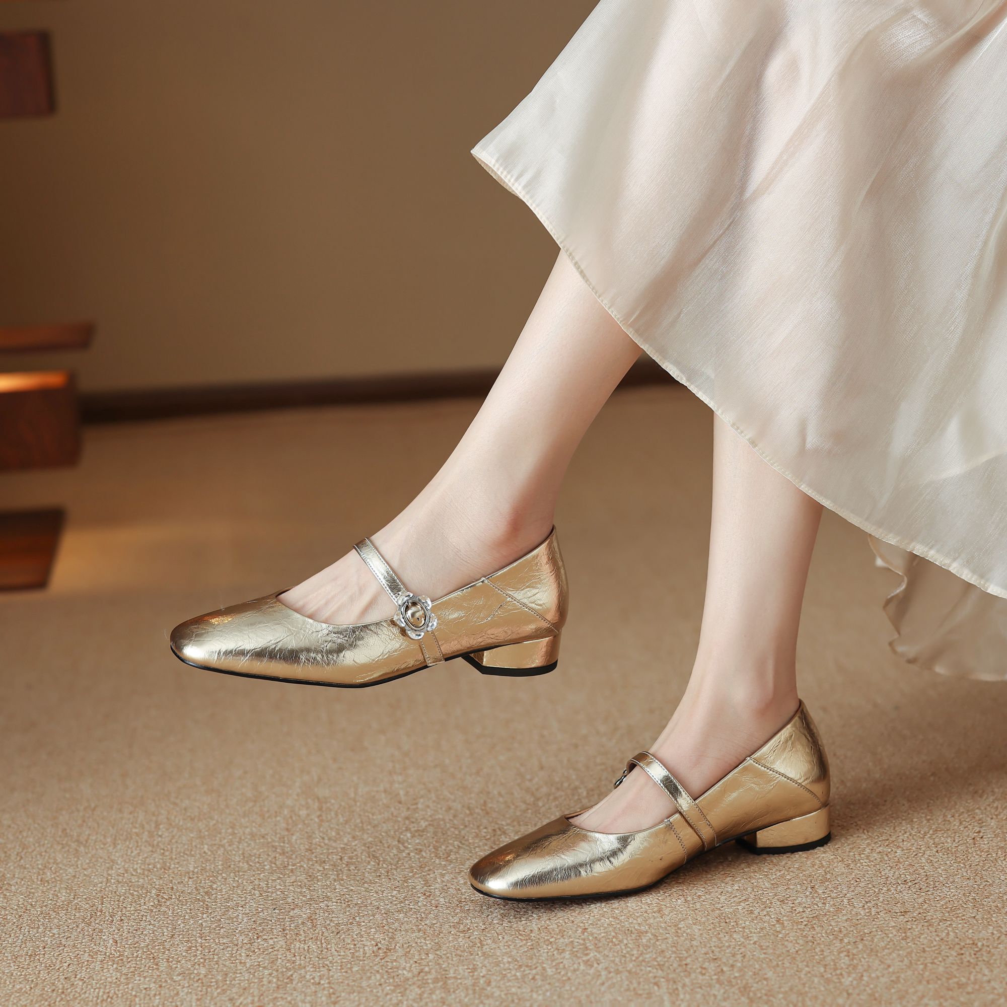 【诗博尼】头羊/头猪/牛皮【2.5CM】34-41新款百搭通勤复古法式单鞋女