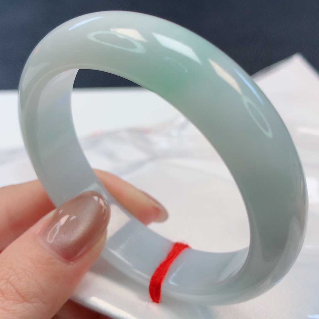 【闪购商品】翡翠手镯未镶嵌52圈