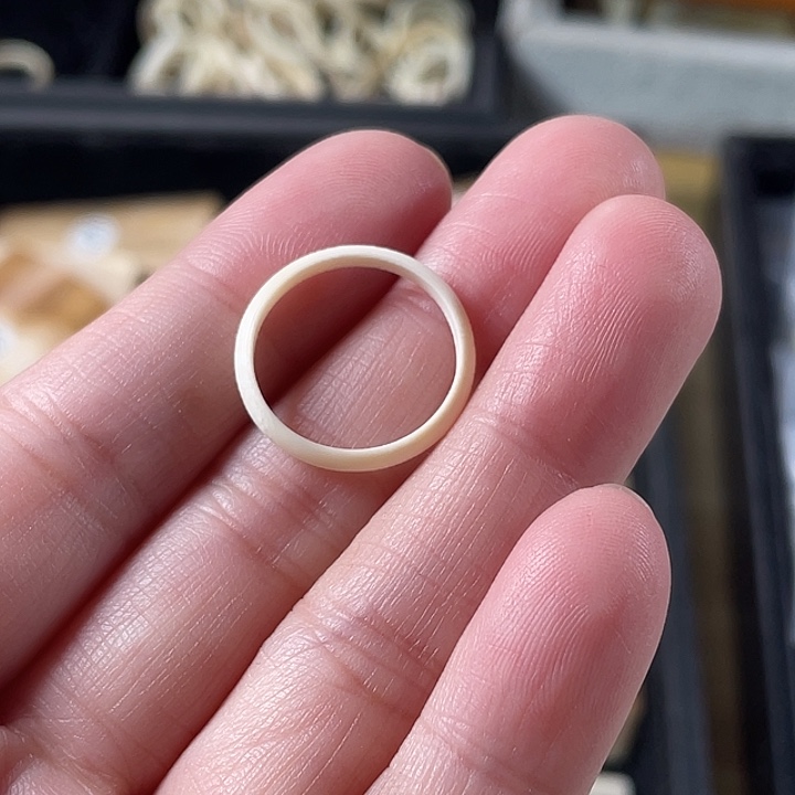 泥塑不打孔联系客服17