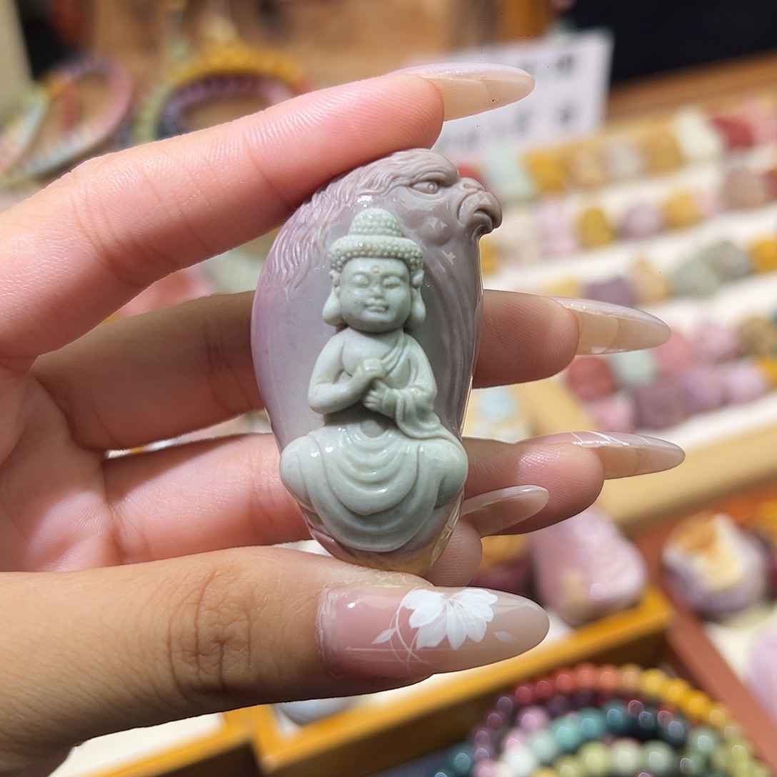 颈饰未镶嵌石英质玉