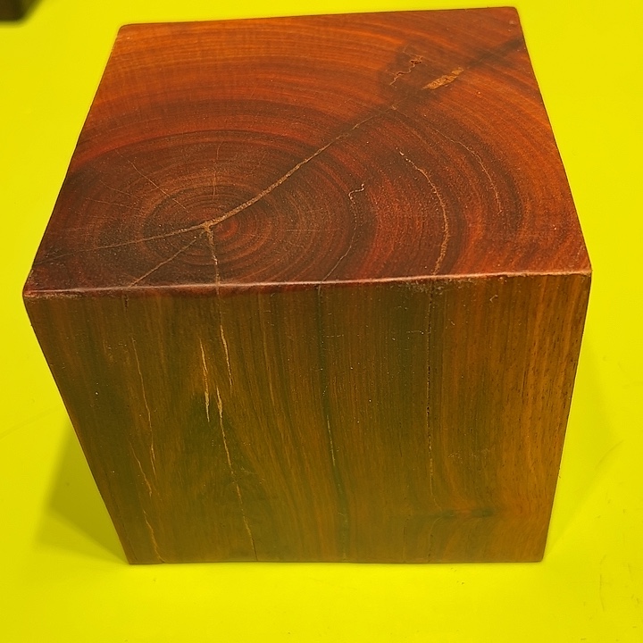 路***陆端景台紫檀木类檀香