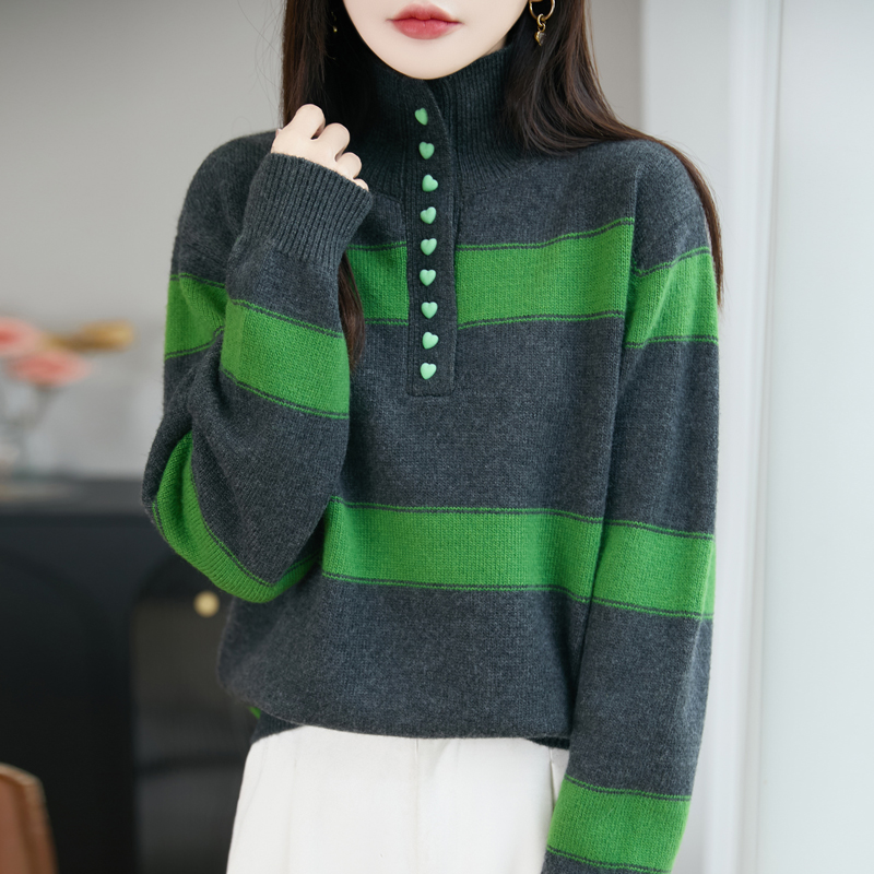 品牌时尚女装秋冬爱心扣高领拼色宽条纹毛针织衫减龄内搭保暖毛衣