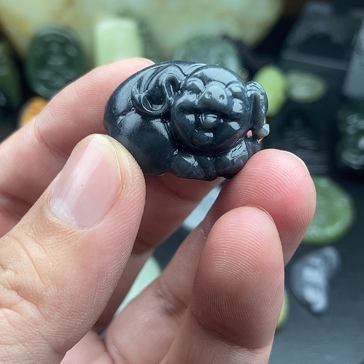 滋***润和田玉（糖玉）未镶嵌颈饰