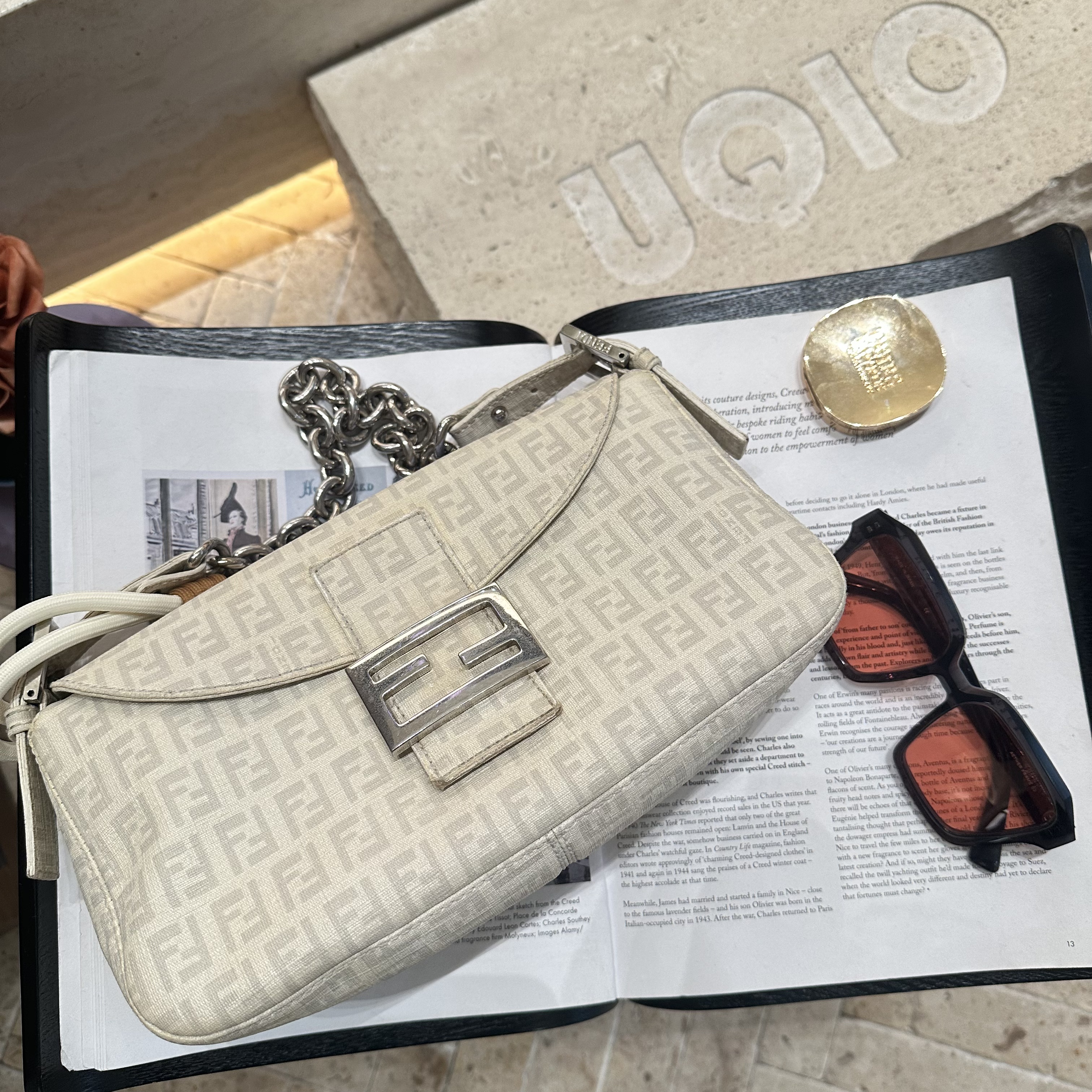 95新 FENDI/芬迪 芬迪白色法棍 98新 26962088