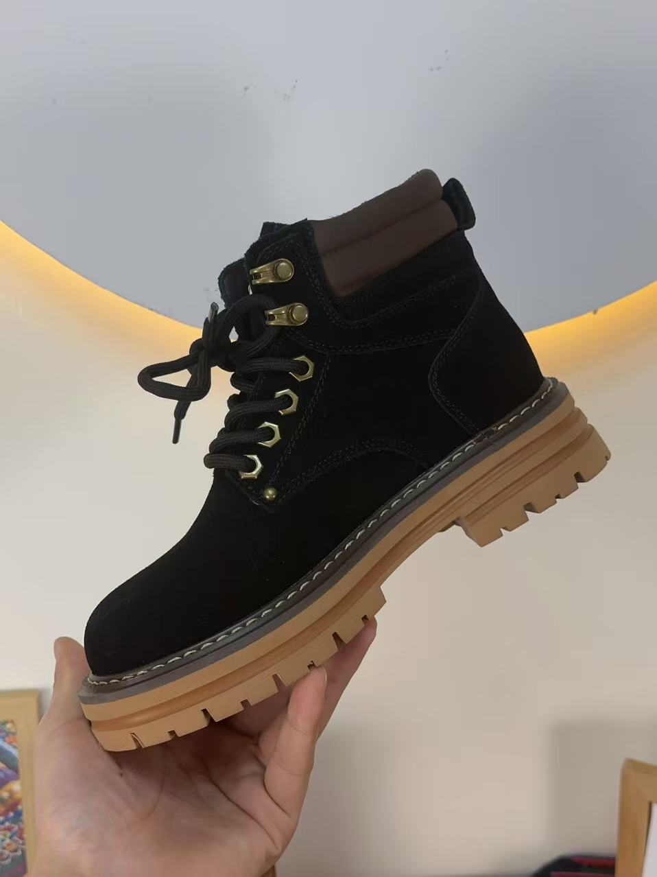 卓依新款-四季通穿时尚百搭马丁靴（6811）英伦风靴子厚底冬季秋冬