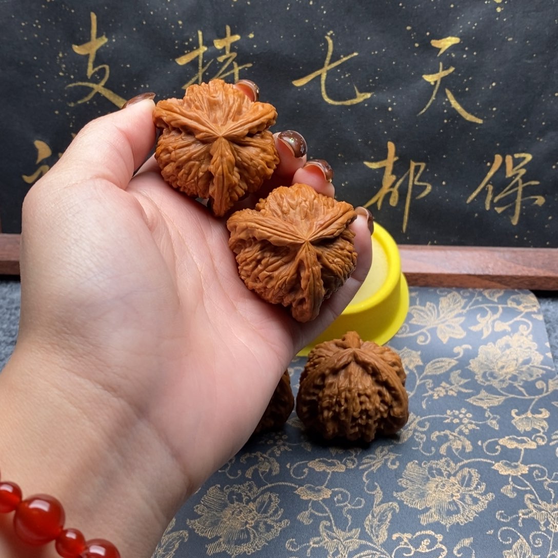 吊坠文玩核桃?****樂