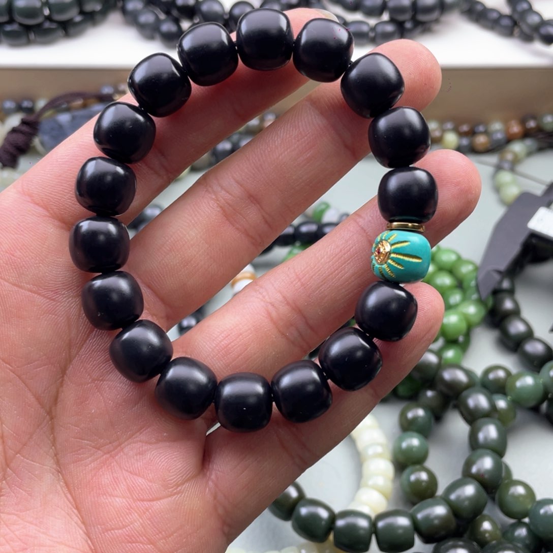 和田玉手串未镶嵌