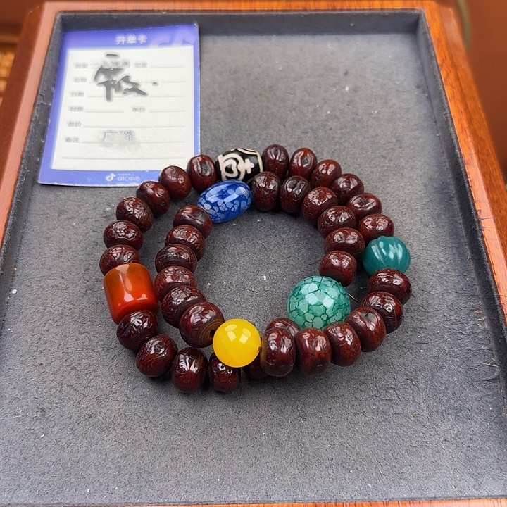 凤眼菩提吊坠手持