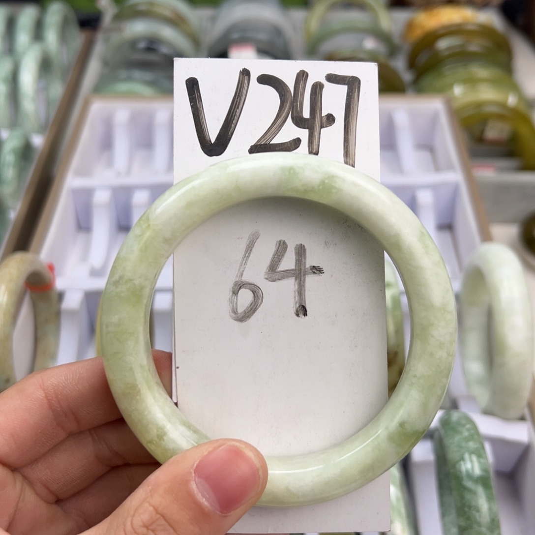 岫玉手镯未镶嵌天然岫玉