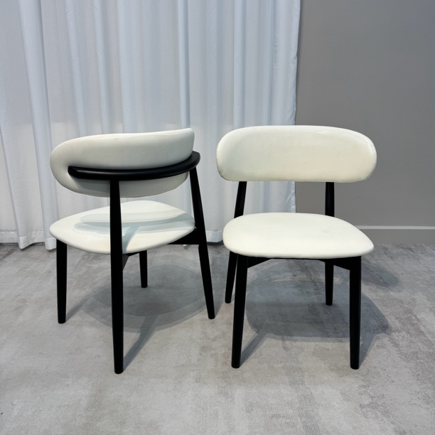 实木餐椅北欧家用软包酒店靠背椅餐厅咖啡厅意式网红设计师牛角椅