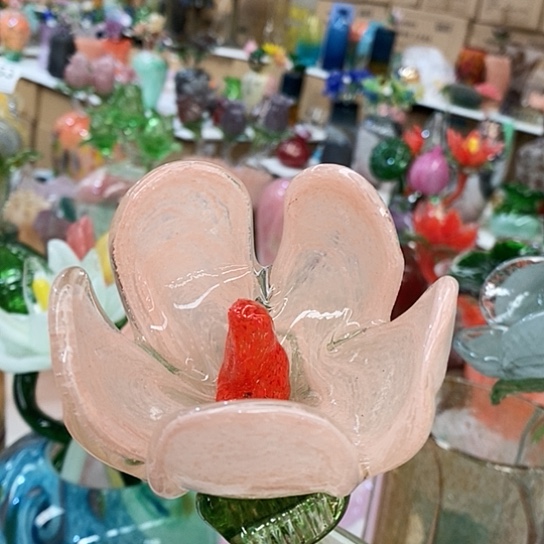 琉璃花瓶高45厘米宽9厘米