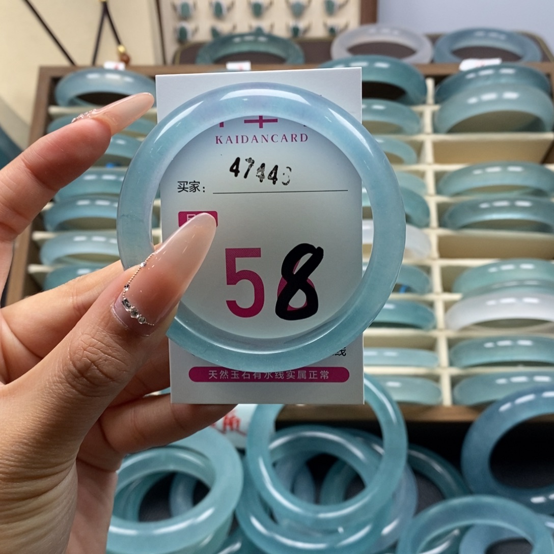 石英质玉未镶嵌手镯