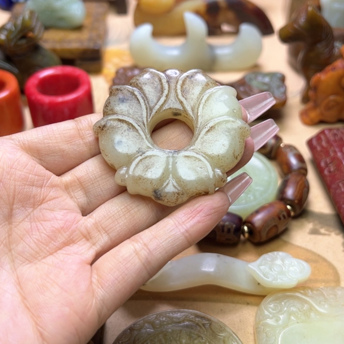 【闪购商品】蛇纹石玉颈饰未镶嵌