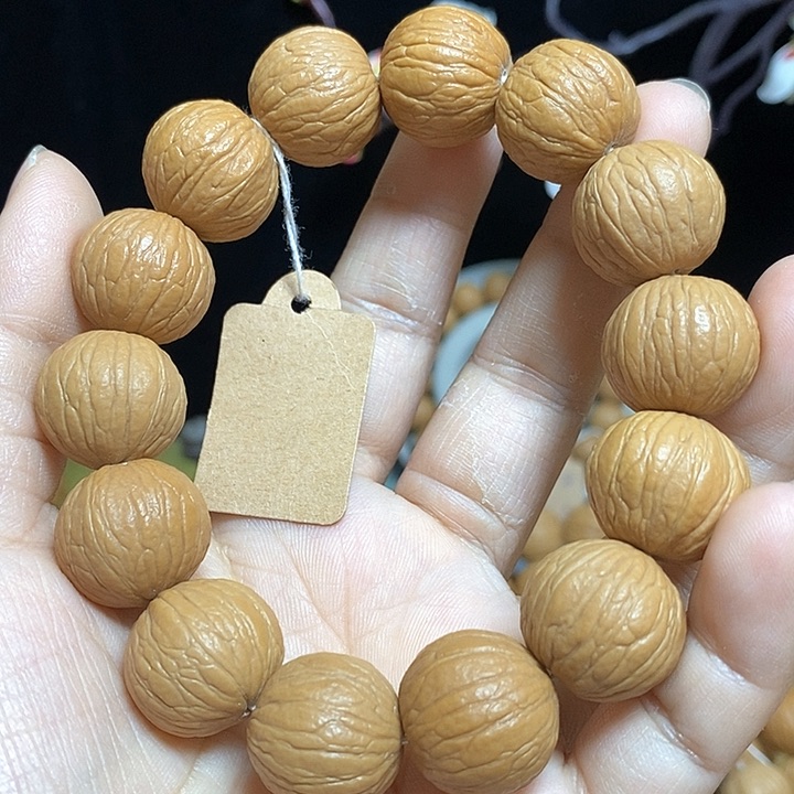 猴头核桃手串聚宝盆